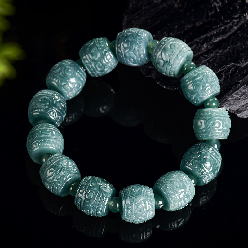 Beading - Naturalna bramka z jadeitu birmańskiego, rzeźbiona,